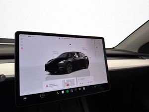 Tesla Model Y bild 21