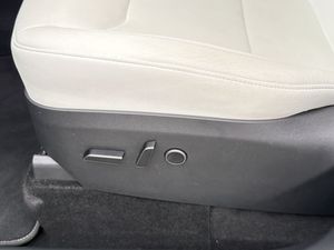 Tesla Model Y bild 36