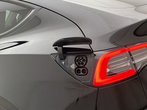 Tesla Model Y bild 10