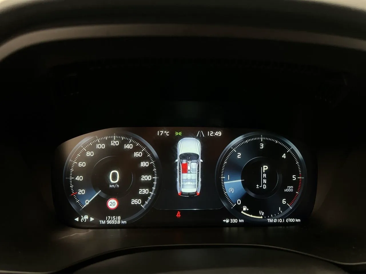 Vehicle image 16