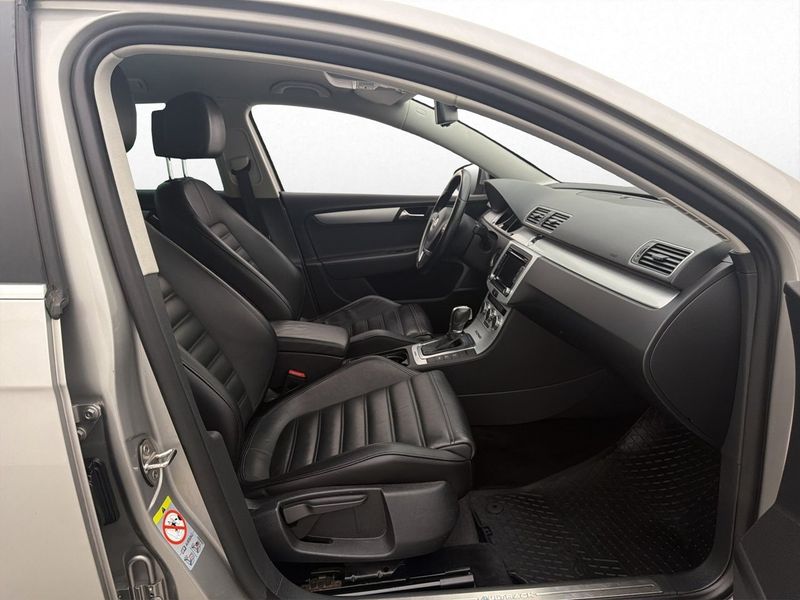 Volkswagen Passat bild 24