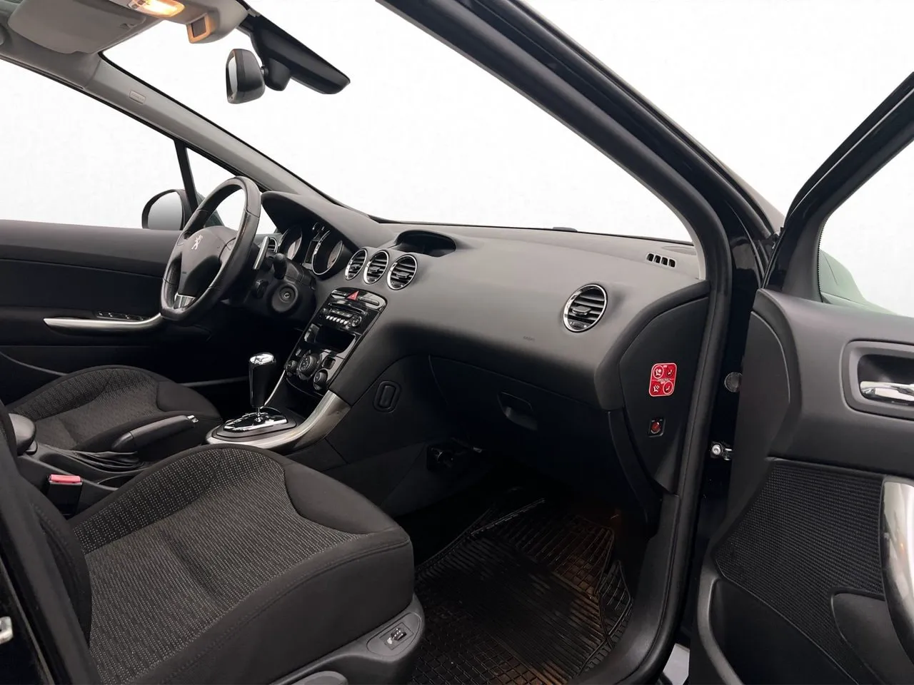 Vehicle image 22
