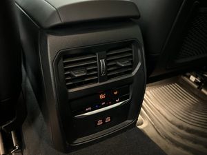 BMW i4 bild 32
