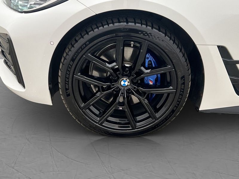 BMW i4 bild 35