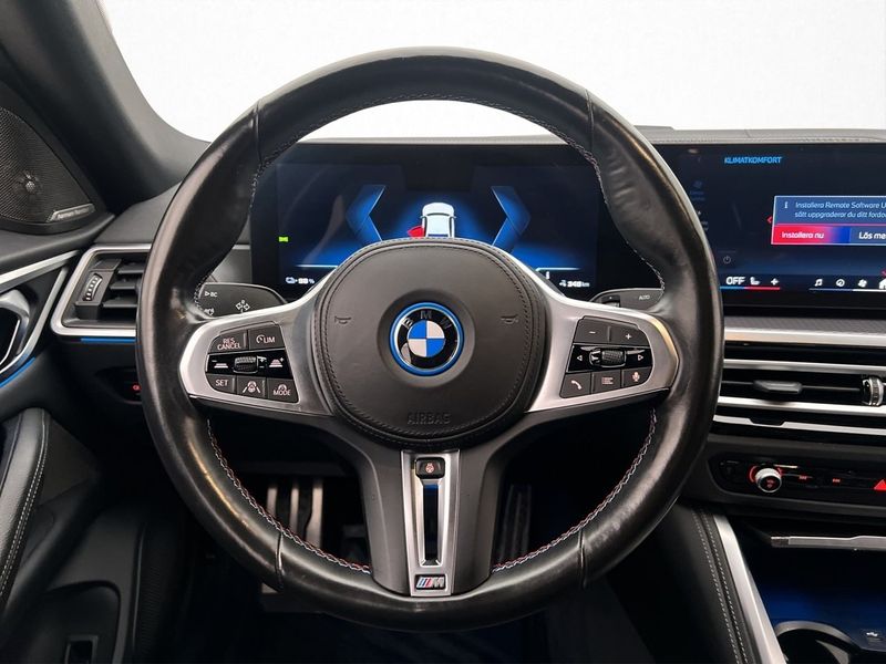 BMW i4 bild 16