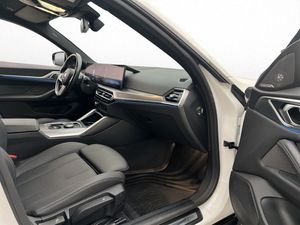 BMW i4 bild 30