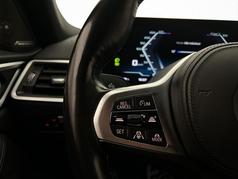 BMW i4 bild 18