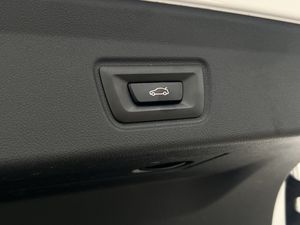 BMW i4 bild 34