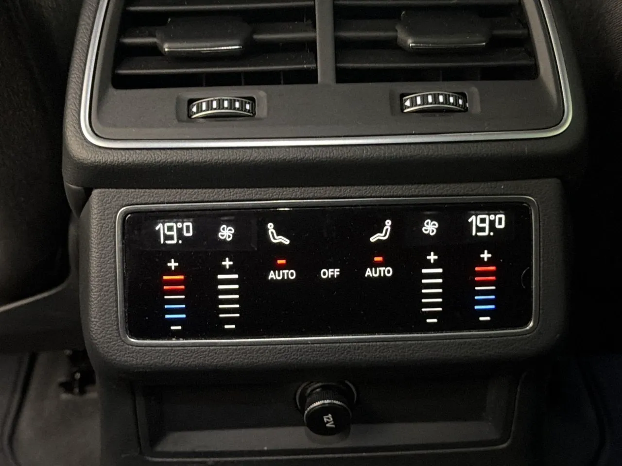 Vehicle image 29