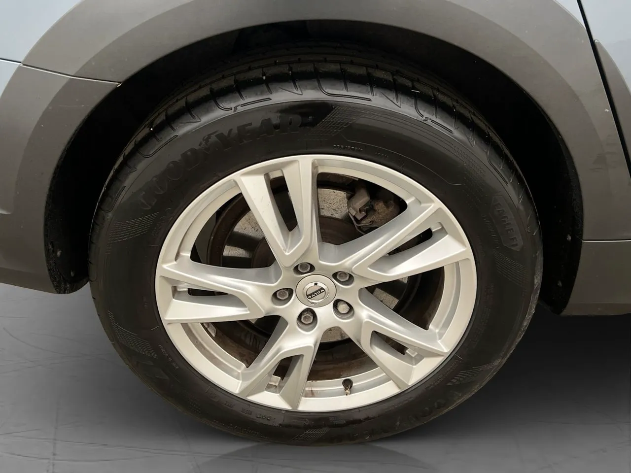 Vehicle image 36