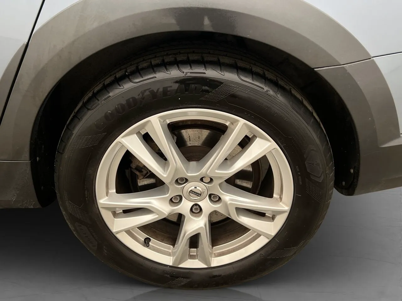 Vehicle image 35