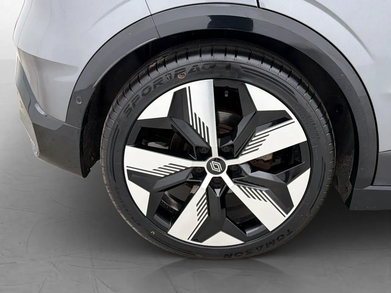 Vehicle image 30