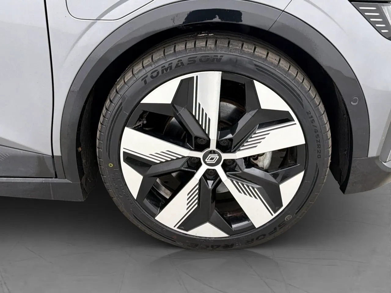 Vehicle image 31