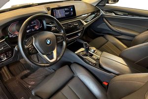 BMW 520 bild 9