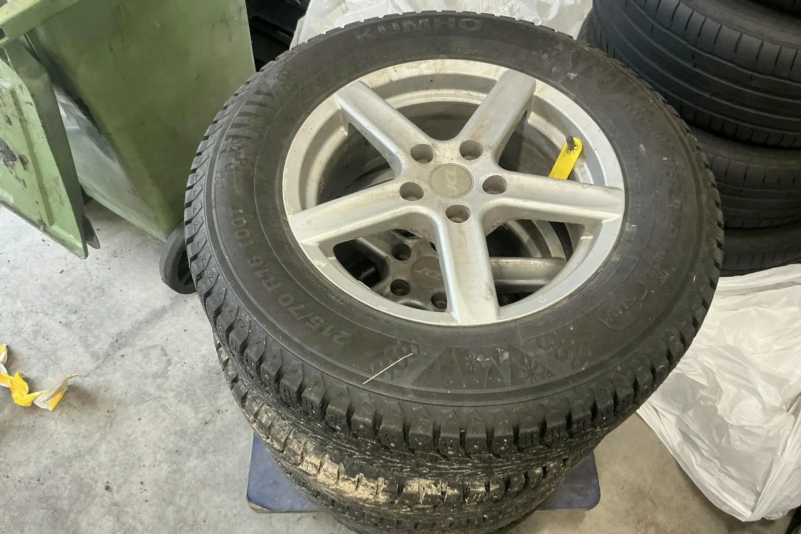 Vehicle image 13