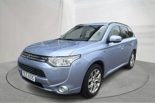 Mitsubishi Outlander 2.0 Plug-in Hybrid 4WD (121hk) - 2014