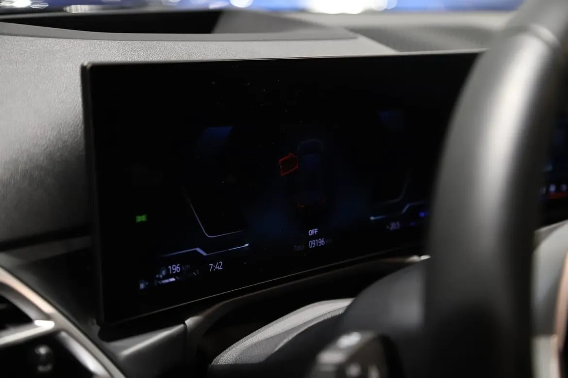 Vehicle image 9