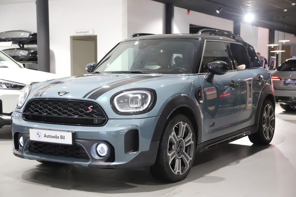 MINI Countryman C Experience / Läder / Drag / 19tum - 2023