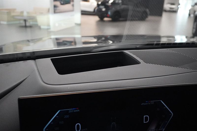 BMW i5 bild 17