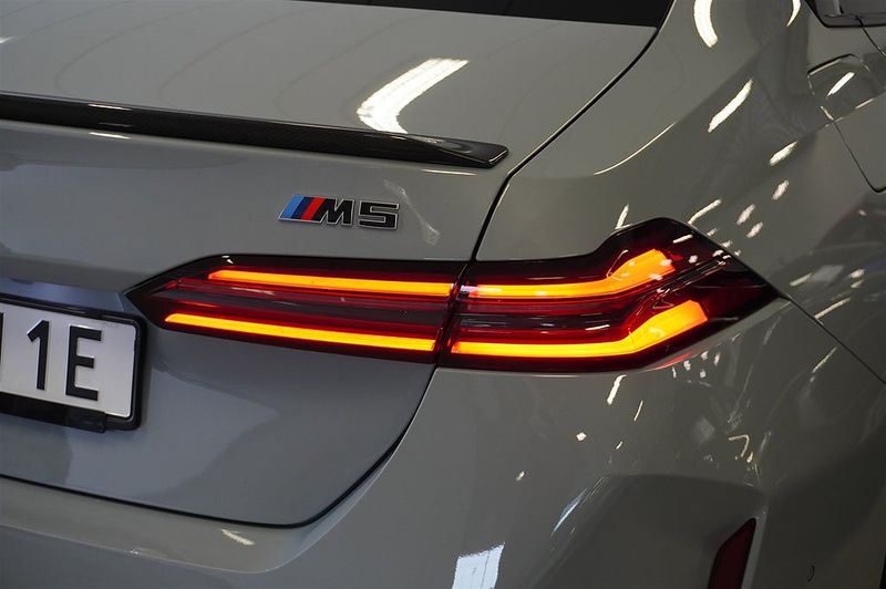 BMW M5 bild 9