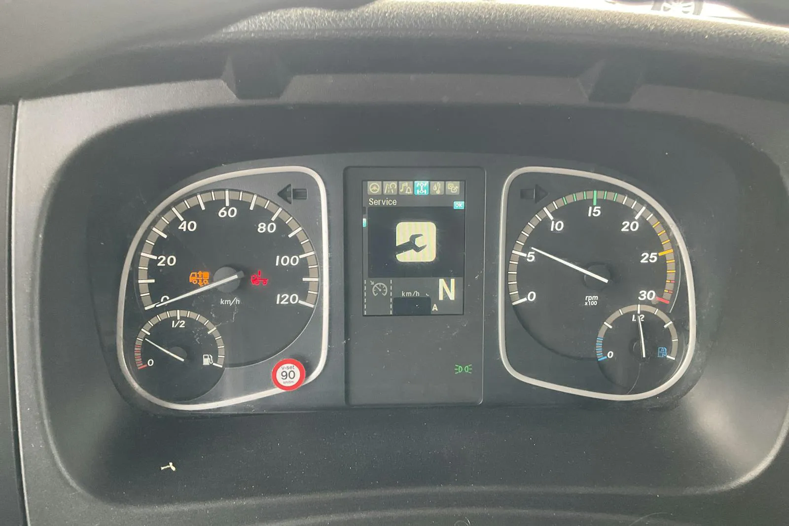 Vehicle image 13