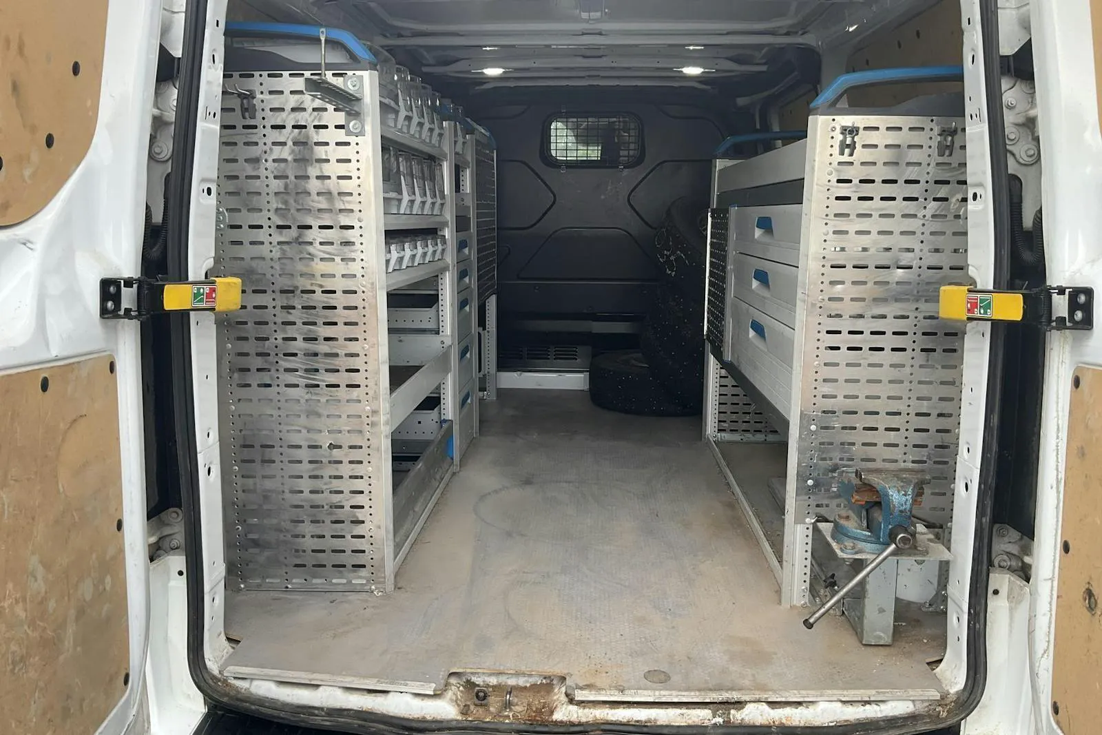 Vehicle image 8