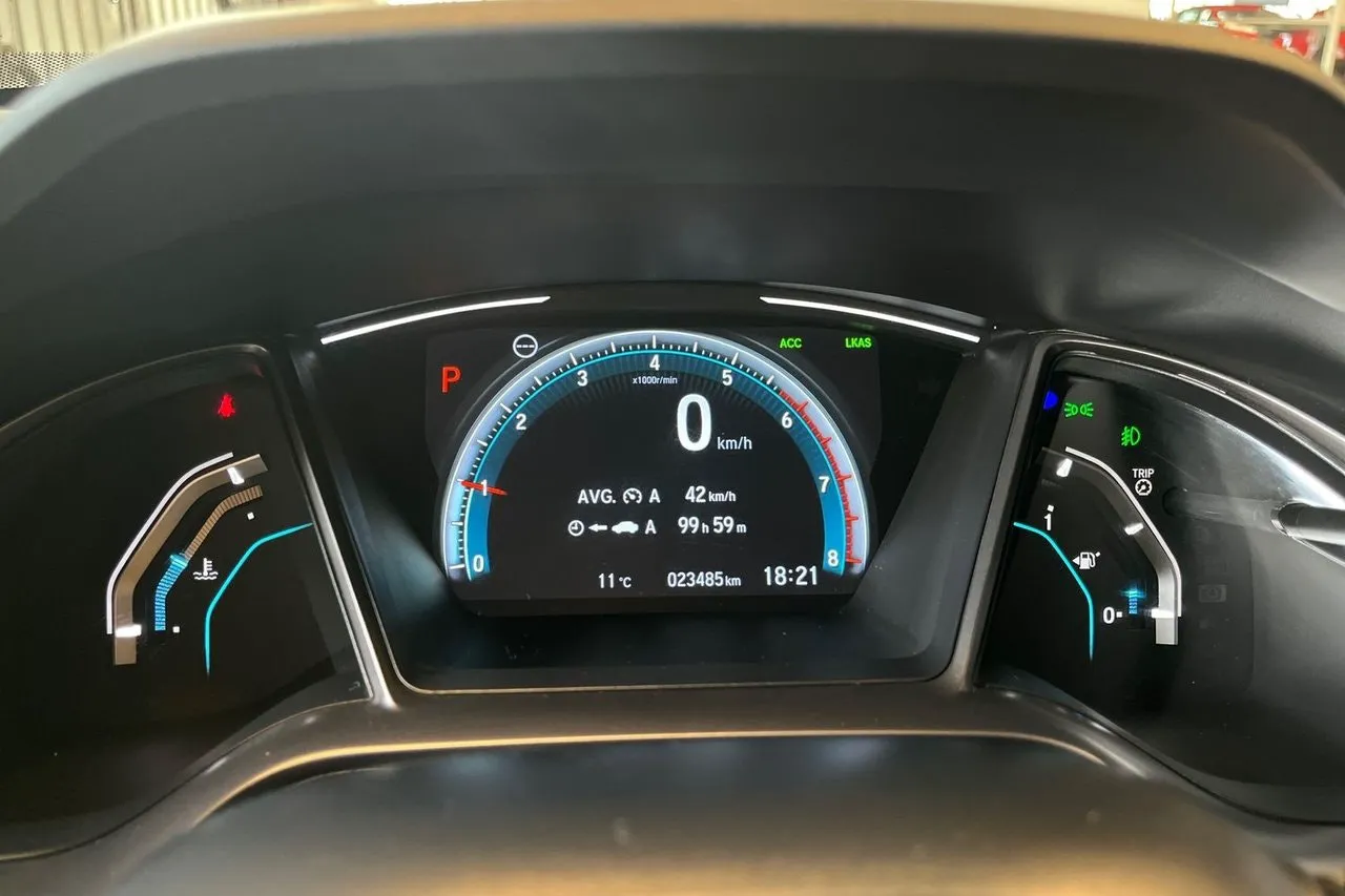 Vehicle image 16