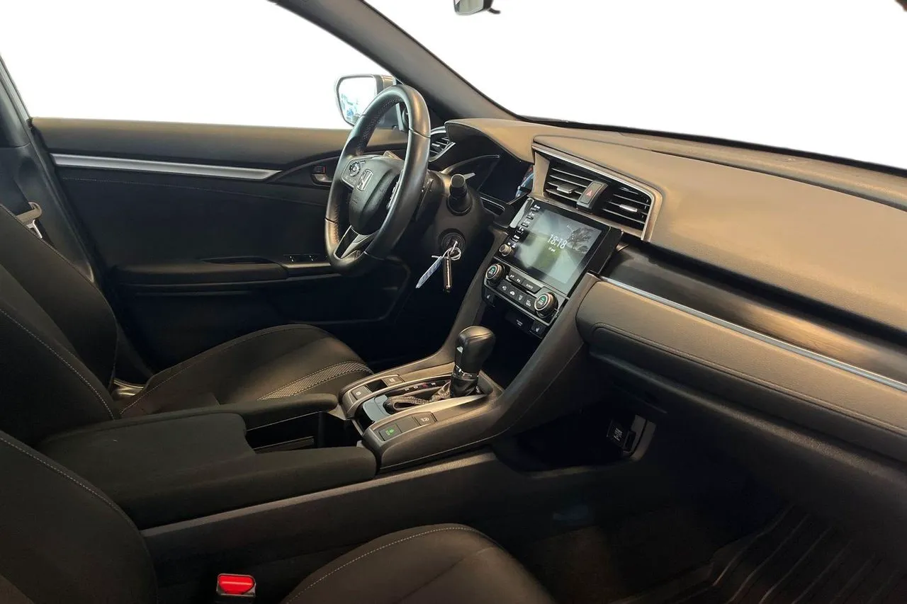 Vehicle image 21