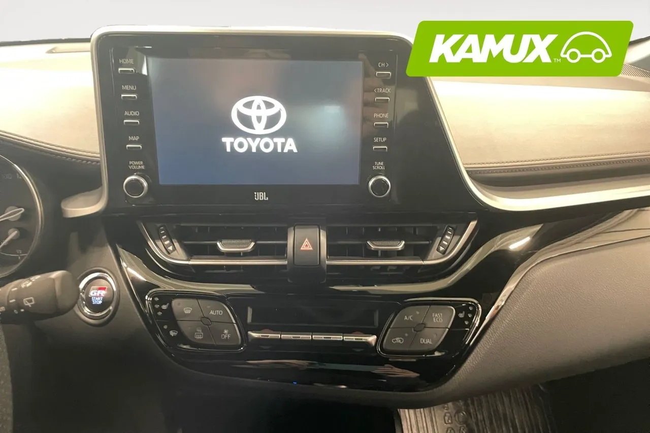 Vehicle image 11