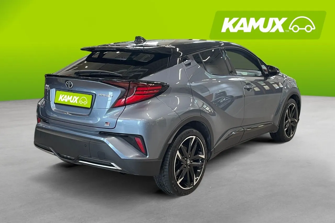 Vehicle image 3