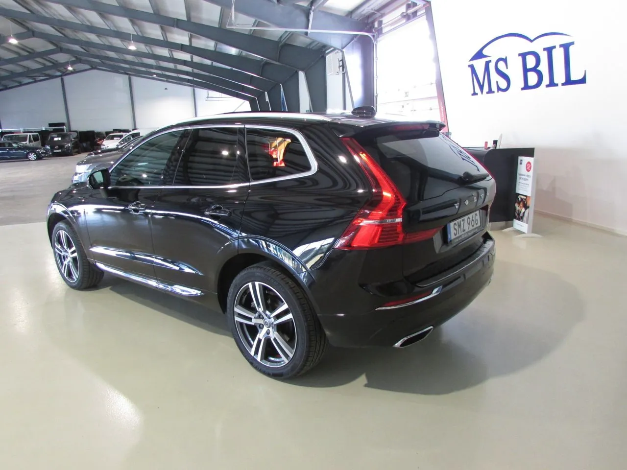 Vehicle image 6