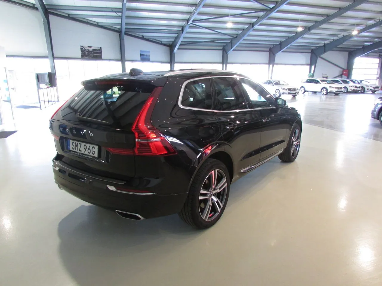 Vehicle image 4
