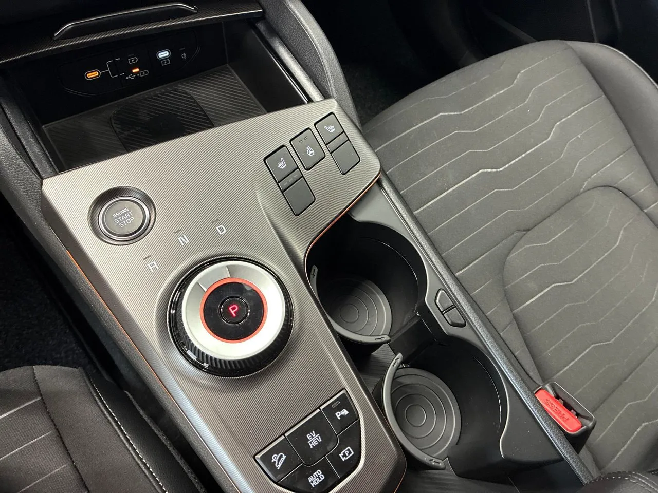 Vehicle image 18