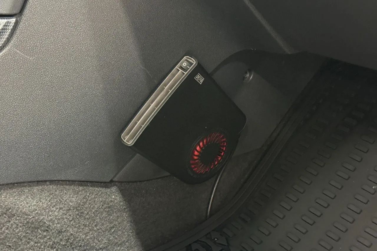 Vehicle image 20