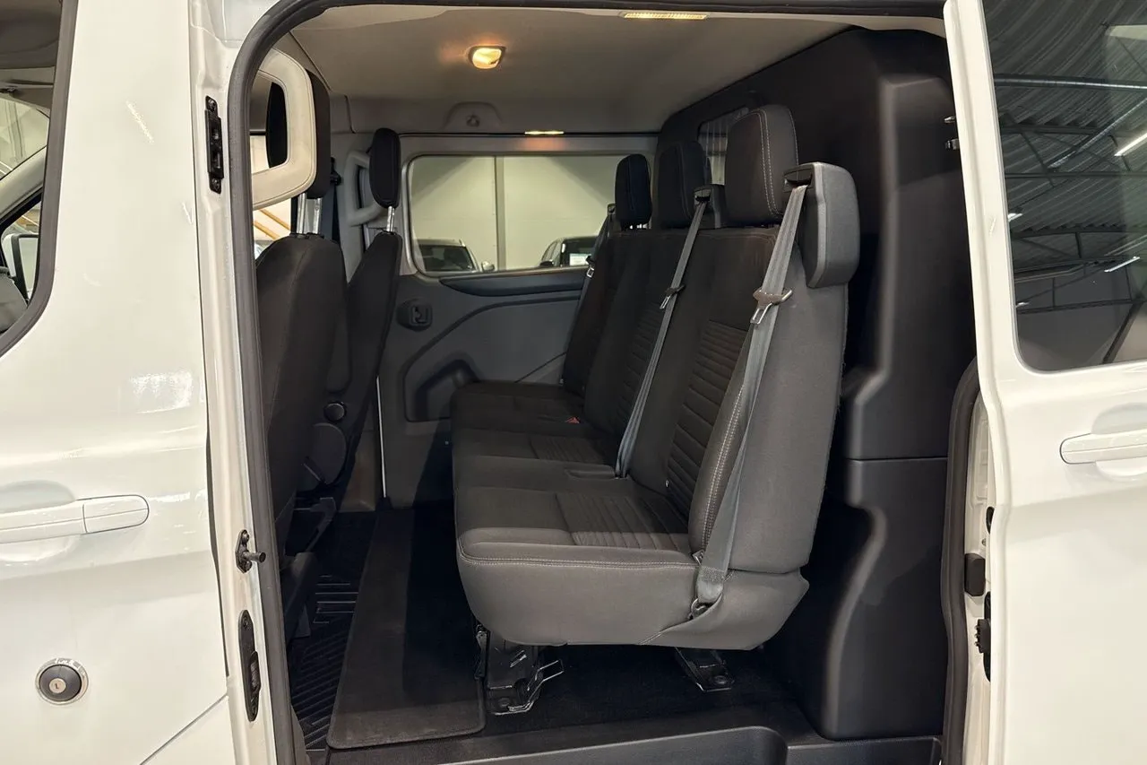 Vehicle image 21