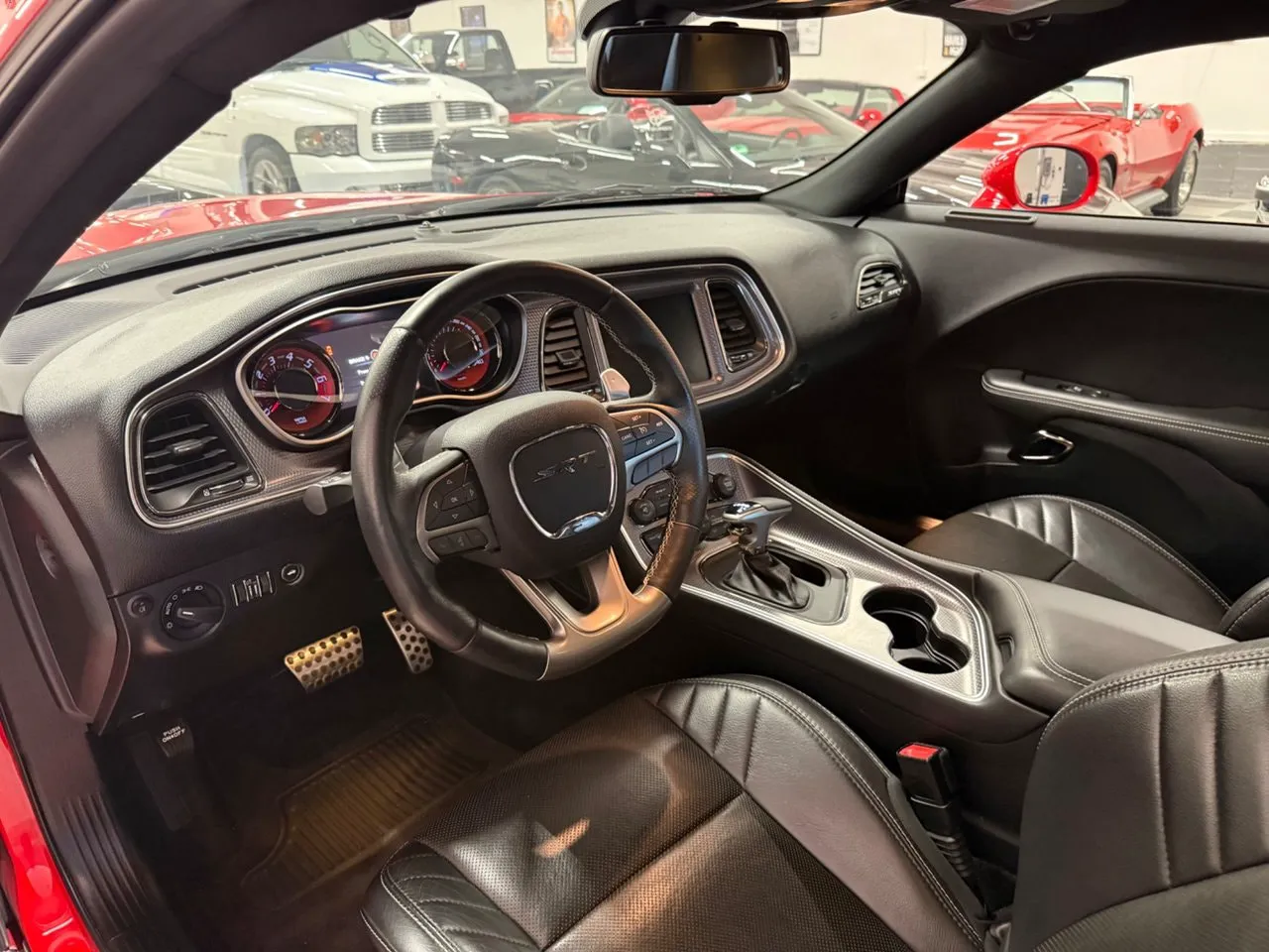 Vehicle image 25