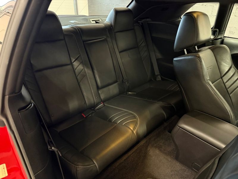 Dodge Challenger bild 32
