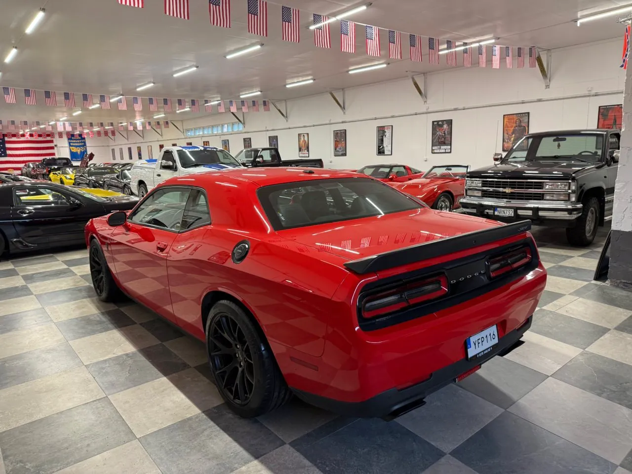 Vehicle image 9