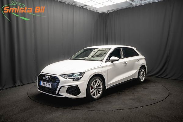 Audi A3 45 TFSI e Plug-in S-Line LÄDER DRAG CARPLAY 245hk - 2022