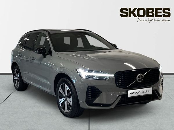 Volvo XC60 T6 Plus Dark Edition - 2025