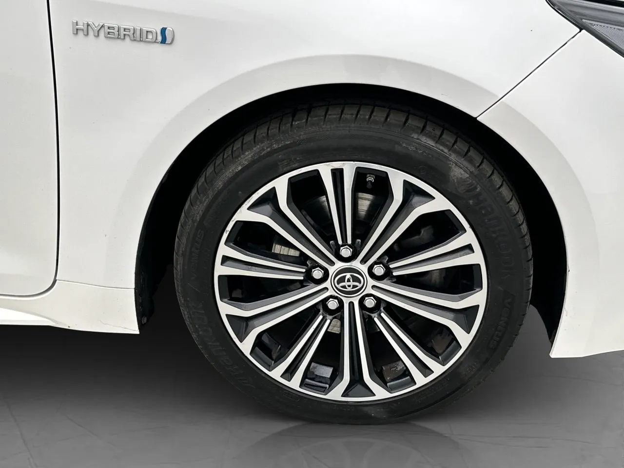 Vehicle image 30