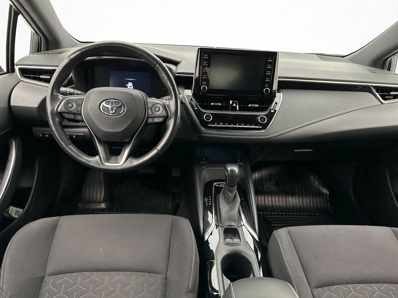 Vehicle image 15