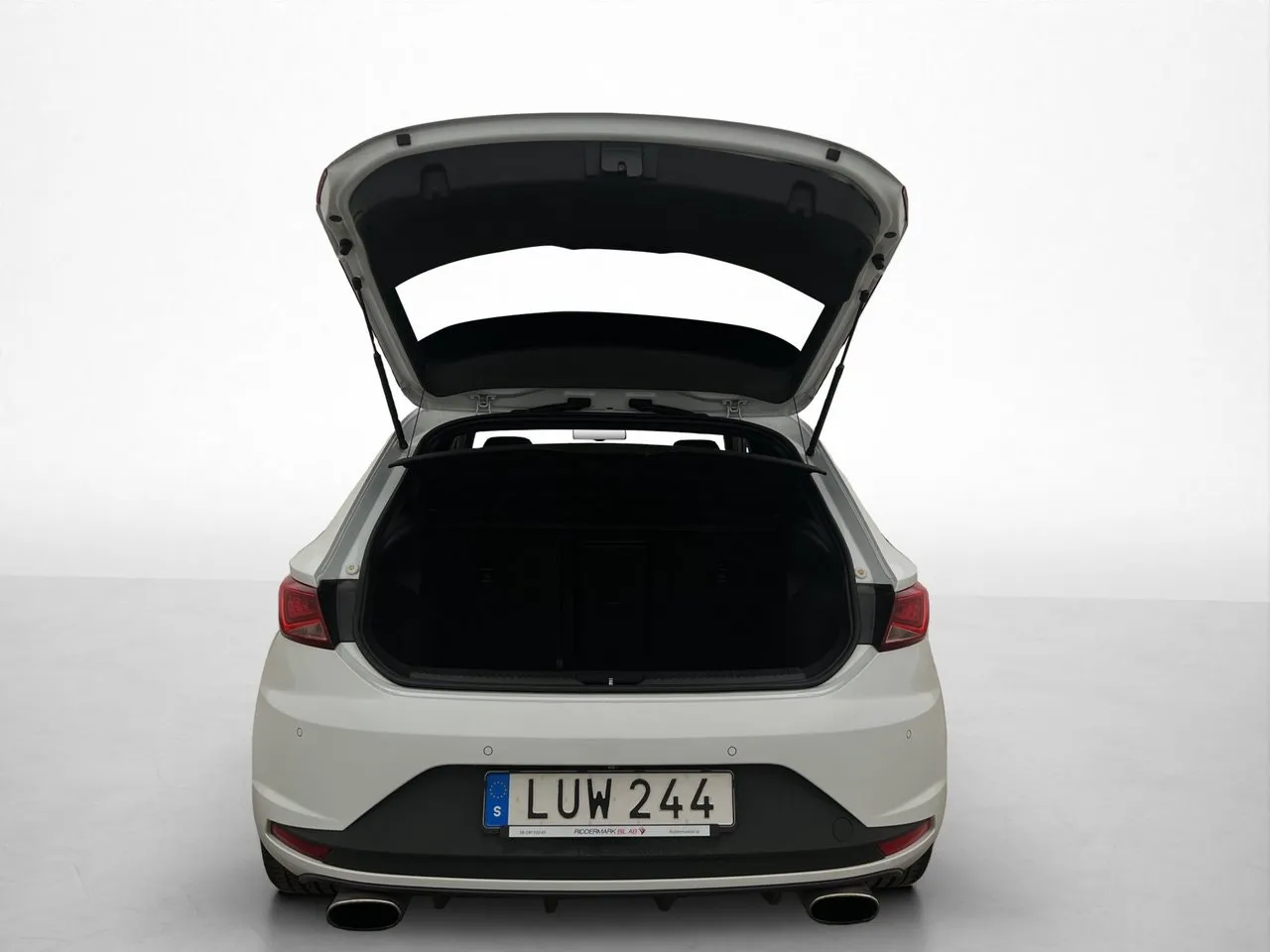 Vehicle image 23