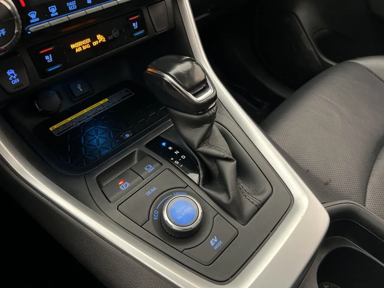 Vehicle image 24