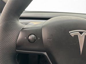 Tesla Model 3 bild 13