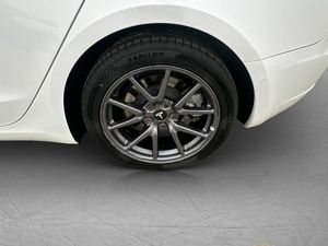 Tesla Model 3 bild 32