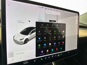 Tesla Model 3 bild 21
