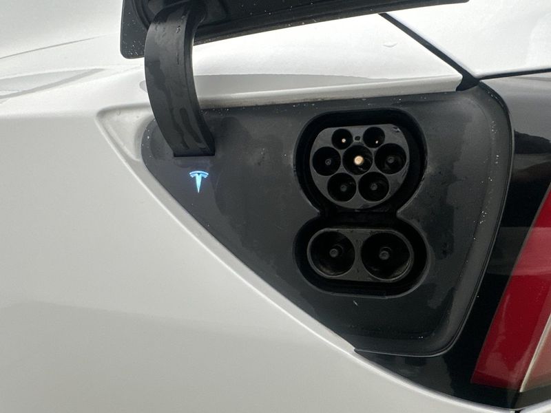 Tesla Model 3 bild 29