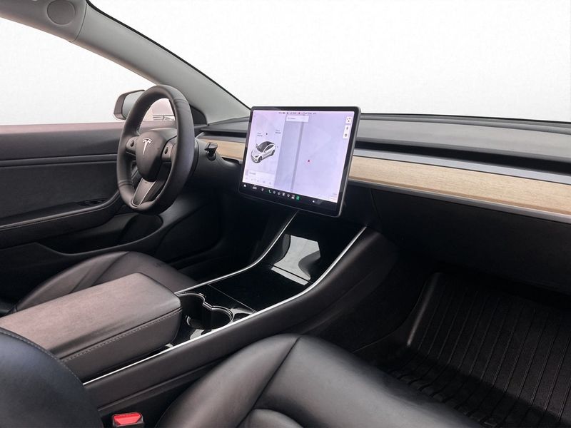 Tesla Model 3 bild 26