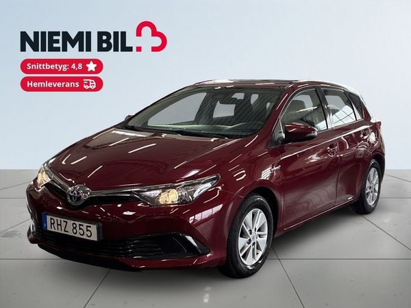 Toyota Auris Hybrid e-CVT Life S&V-hjul/M&K-värm/BT - 2018